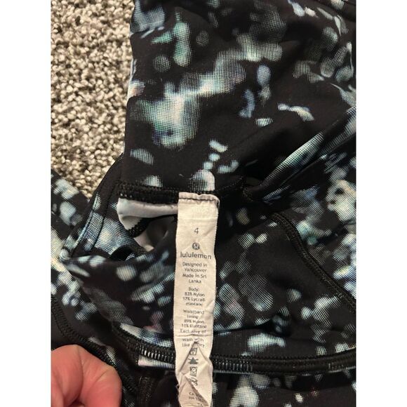 D11 Lululemon size‎ 4 Capri leggings black blue - Picture 4 of 4